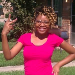 Meet your Posher, Cierra